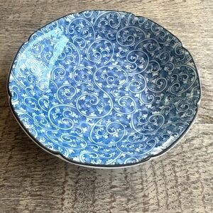 Takashi Japanese Made Blue White Porcelain Bowl 6.3" Scalloped Edge SanFrancisco